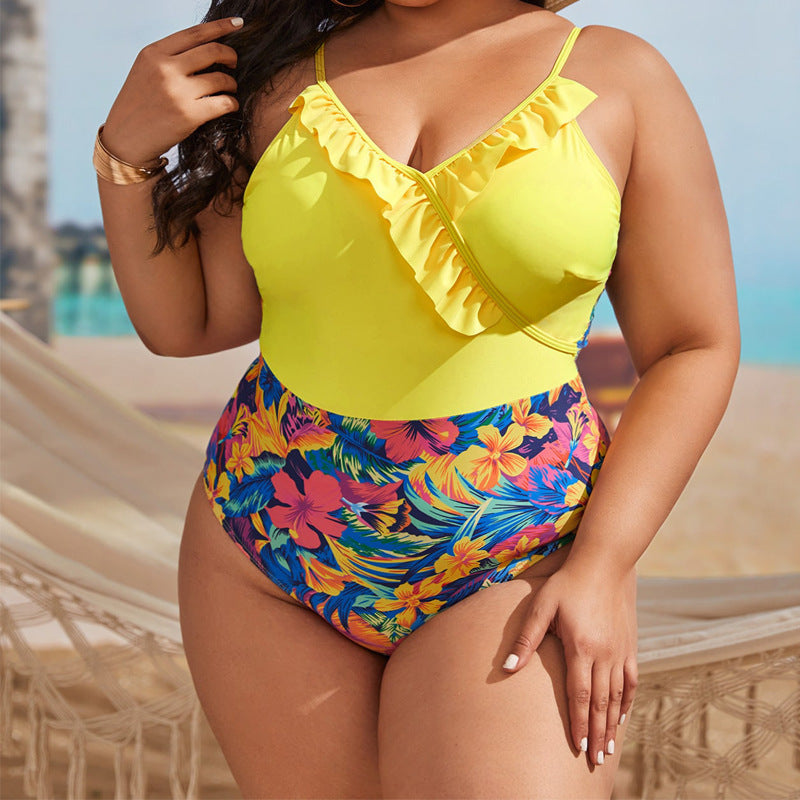 Damen Einteiliger Badeanzug mit floralem Wickeldetail und Rüschen Echo Archiv