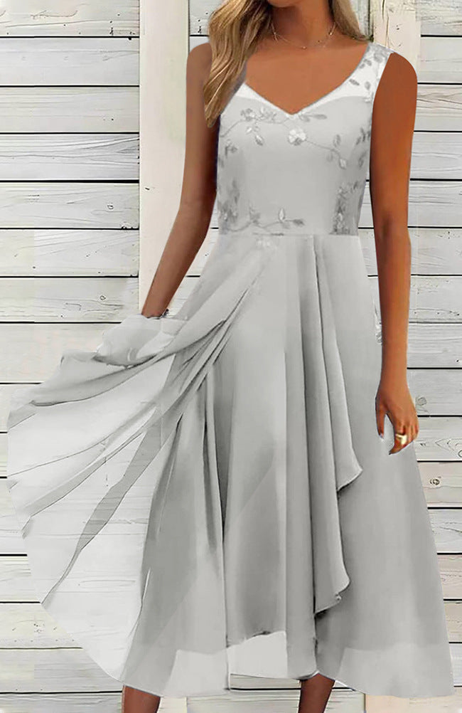 Damen nan A-Linien-Chiffonkleid mit floralem Stickoberteil, V-Ausschnitt, drapiertem Godet-Schwung und verdeckten Seitentaschen Echo Archiv