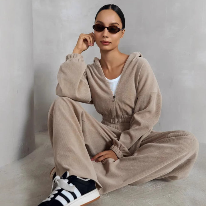 Damen nan kurzes Kapuzen-Loungewear-Set mit durchgehendem Reißverschluss, elastischem Komfortbund und gerippter Struktur Echo Archiv