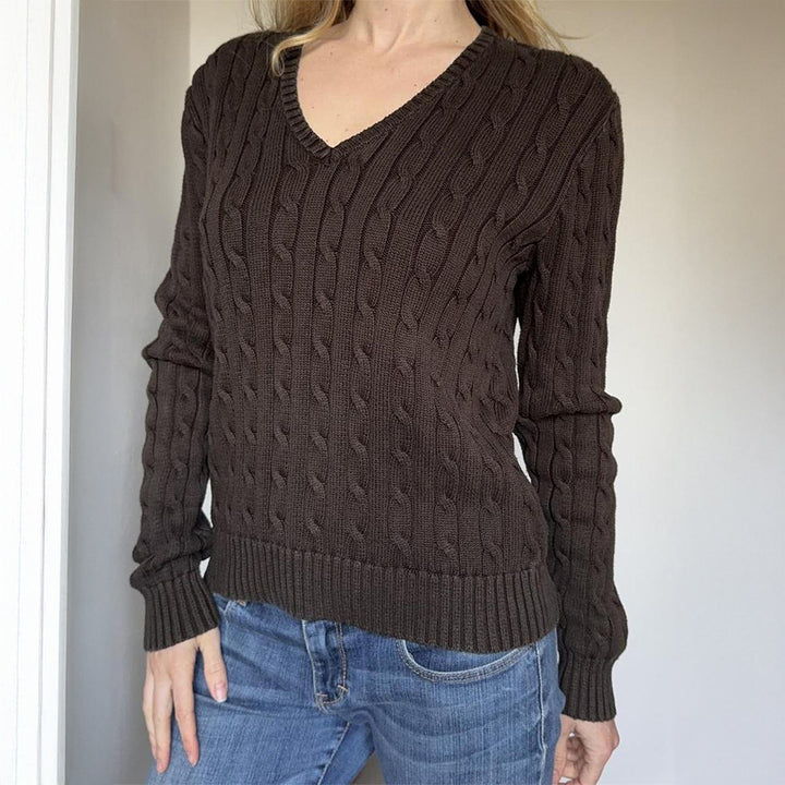 Damen Premium-Baumwollmix Zopfstrickpullover mit tiefem V-Ausschnitt und taillierter Silhouette – Mavelle