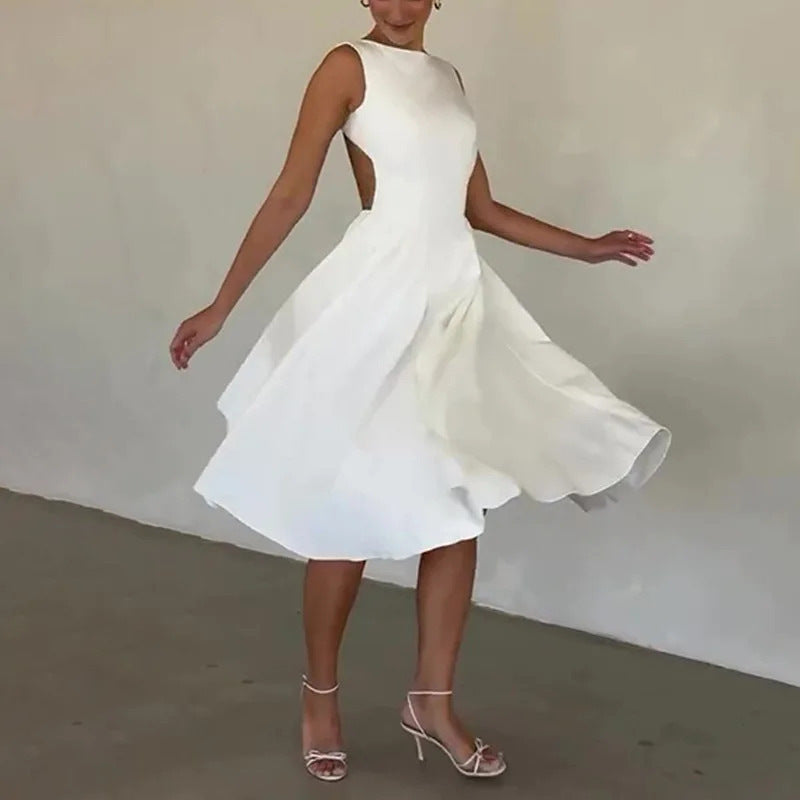 Damen Elegantes Midi-Kleid mit tailliertem Oberteil und schwingendem Rock Echo Archiv