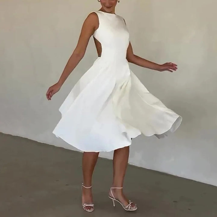 Damen Elegantes Midi-Kleid mit tailliertem Oberteil und schwingendem Rock Echo Archiv