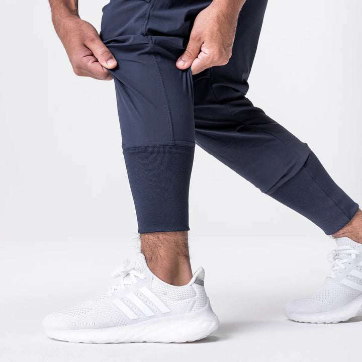 Herren Komfortable Cargo-Hose mit innovativen Taschen und elastischem Bund Echoarchiv