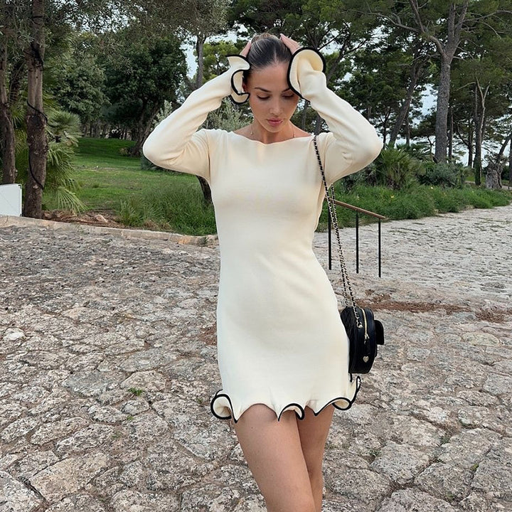 Damen figurbetontes Mini-Kleid mit kreativen Rüschen und langen Ärmeln Echo Archiv