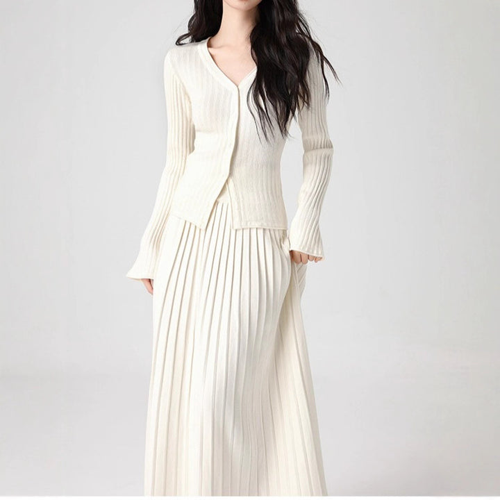 Damen Feines Strick-Set mit V-Ausschnitt Cardigan und plissiertem Maxirock Echoarchiv
