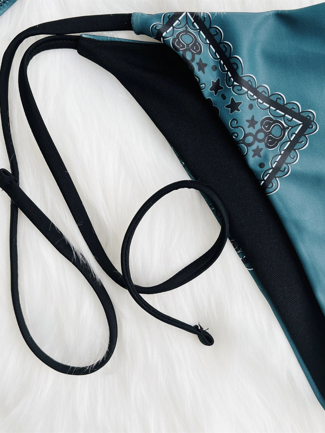 Damen Bandeau-Bikini mit verspieltem Knotendesign Echo Archiv