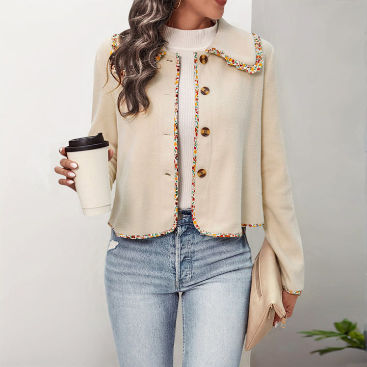 Damen Kurzjacke im Cardigan-Stil mit Zierborte, kastiger Passform und Hornoptik-Knöpfen Echoarchiv