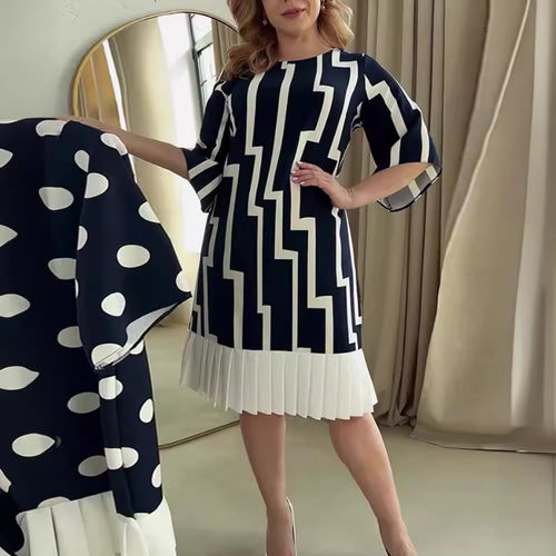 Damen nan grafisches A-Linienkleid mit plissiertem Saum und dreiviertelärmeln Echo Archiv