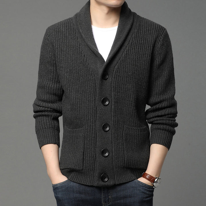 Herren Grobstrick-Cardigan mit Schalkragen, aufgesetzten Taschen und Knopfleiste Echo Archiv