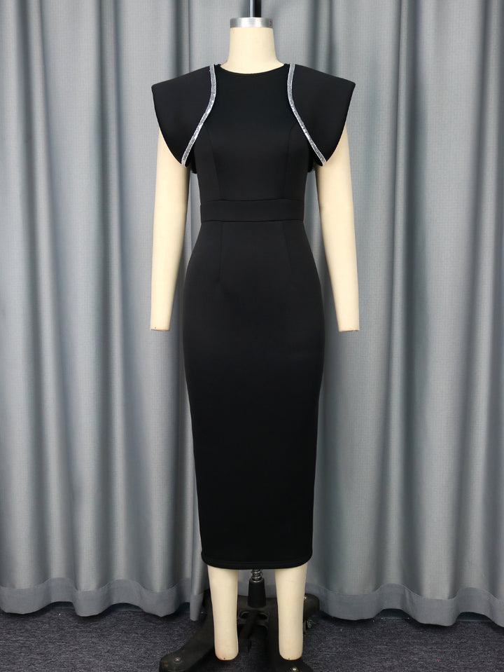 Damen figurbetontes Kleid mit dekorativen Rüschenträgern Echo Archiv