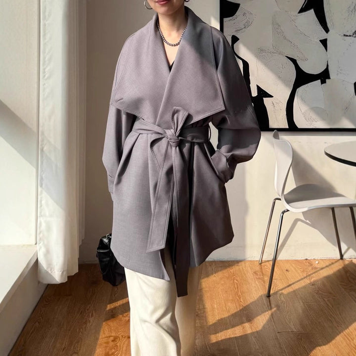 Damen Eleganter Trenchcoat aus hochwertigem Material Echoarchiv