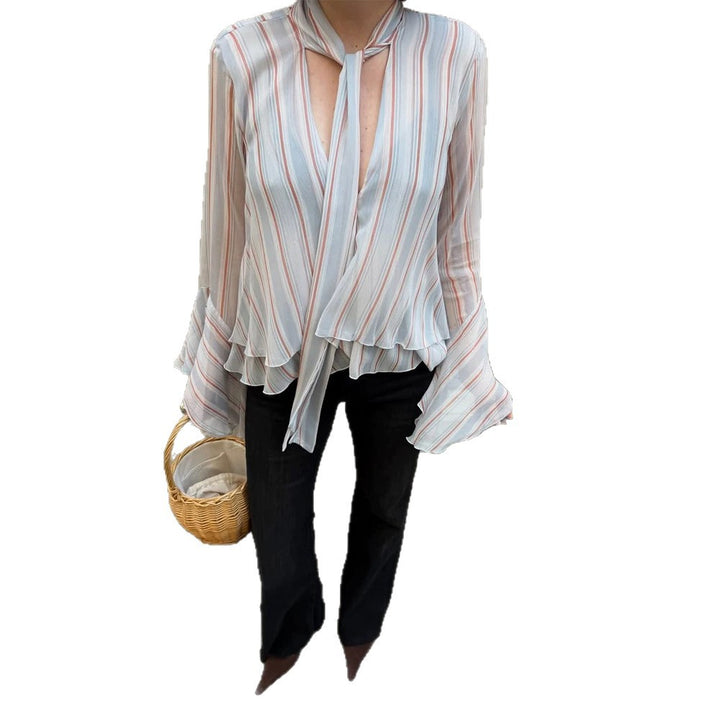 Damen Gestreifte Chiffon-Bluse mit Bindeschleife, Volant-Saum & Glockenärmeln Echoarchiv