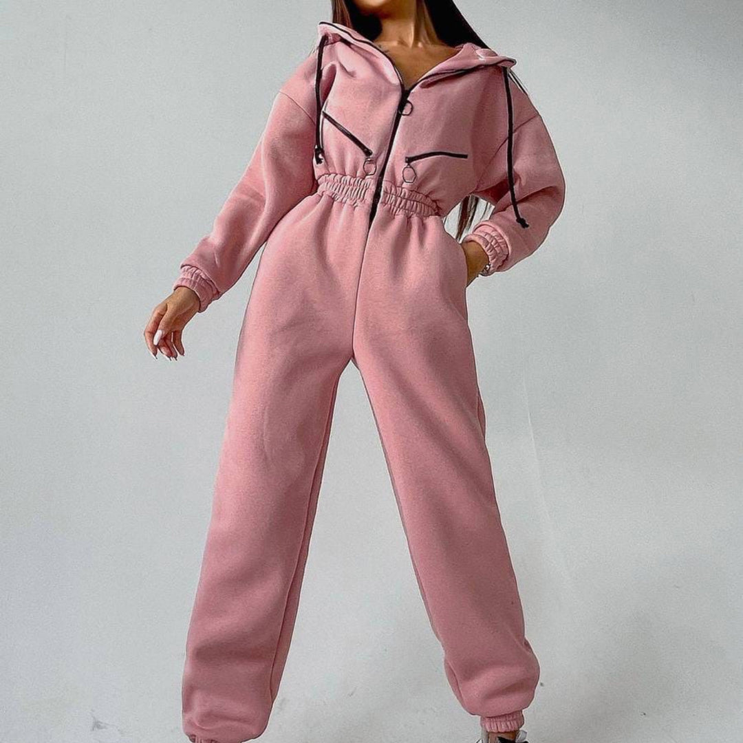 Damen taillierter Kapuzen-Jumpsuit mit elastischem Bund und markanten Kontrast-Reißverschlüssen – Solévia