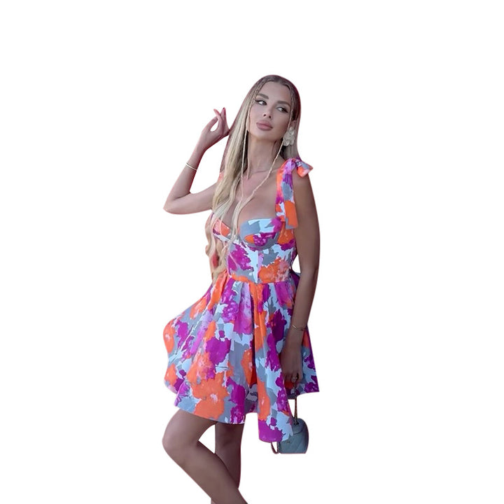 Damen verspieltes Minikleid mit schulterfreien Ärmel und herzförmigem Dekolleté Echo Archiv