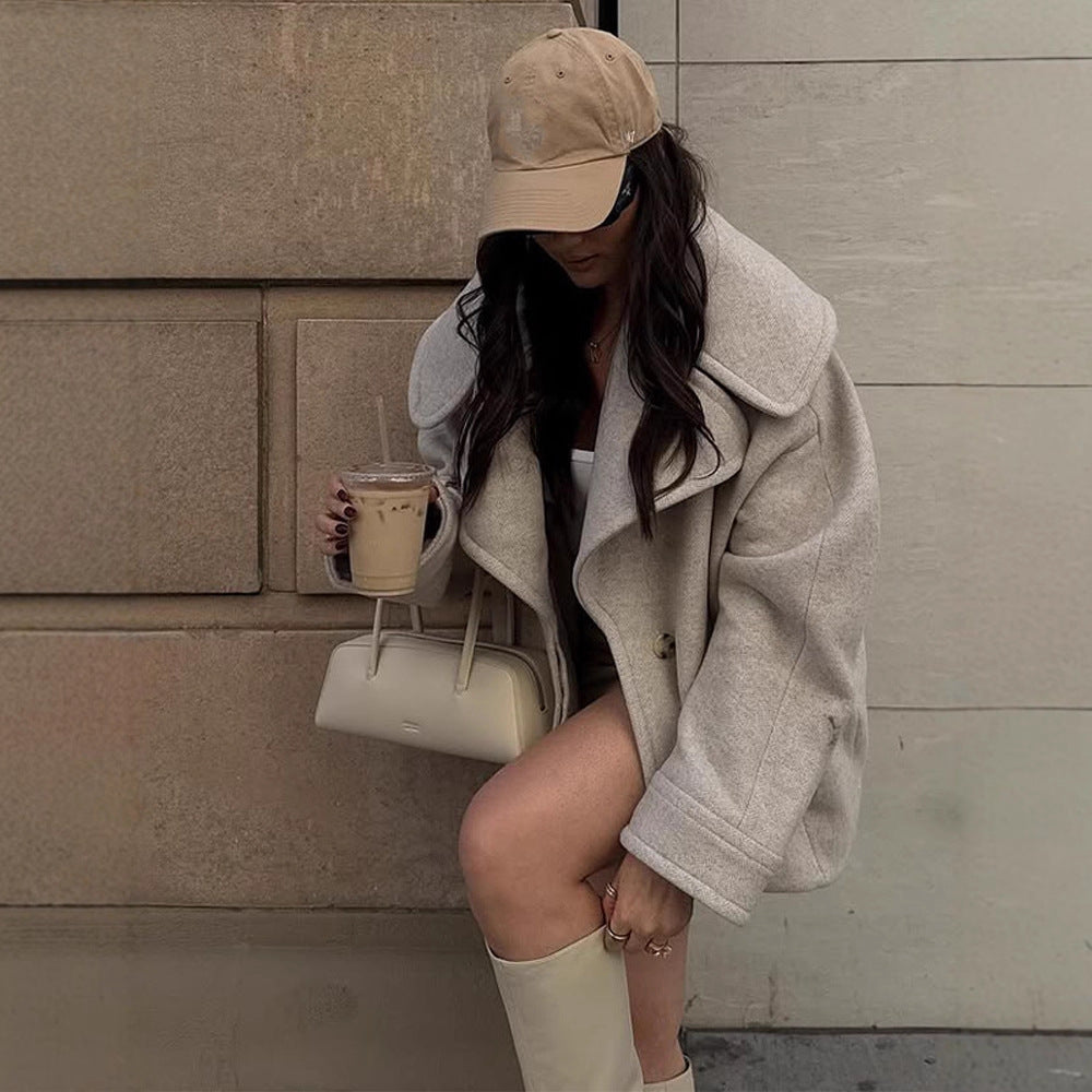 Damen Oversize Wollmix-Kurzmantel mit großem Revers und kastigem Schnitt Echoarchiv