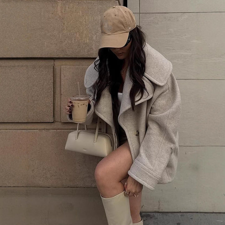 Damen Oversize Wollmix-Kurzmantel mit großem Revers und kastigem Schnitt Echoarchiv