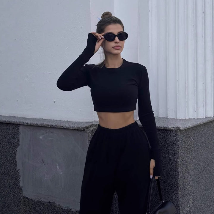 Damen Kurzes Langarm-Croptop mit Daumenloch und weite High-Waist Loungehose – Élanora