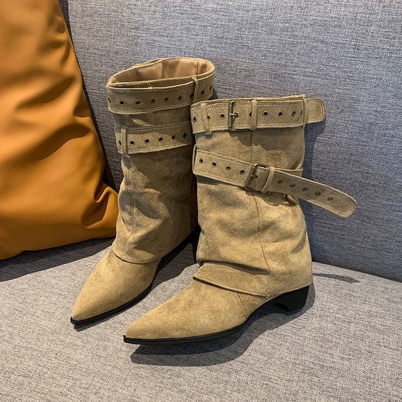 Damen Wadenhohe Wildleder-Slouch-Stiefel mit spitzer Zehenpartie und Zierschnallen – Lioré