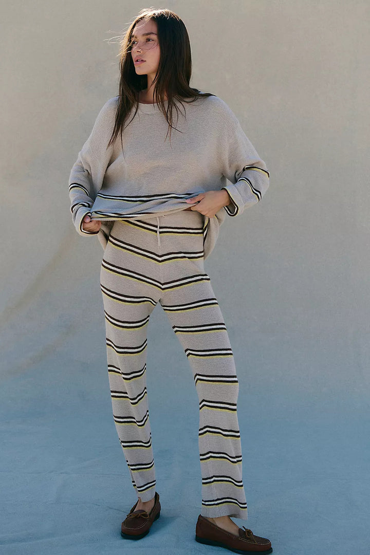 Damen gestreiftes Strick-Lounge-Set mit weichem Oversize-Pullover und weitem High-Waist-Hose – Mavelle