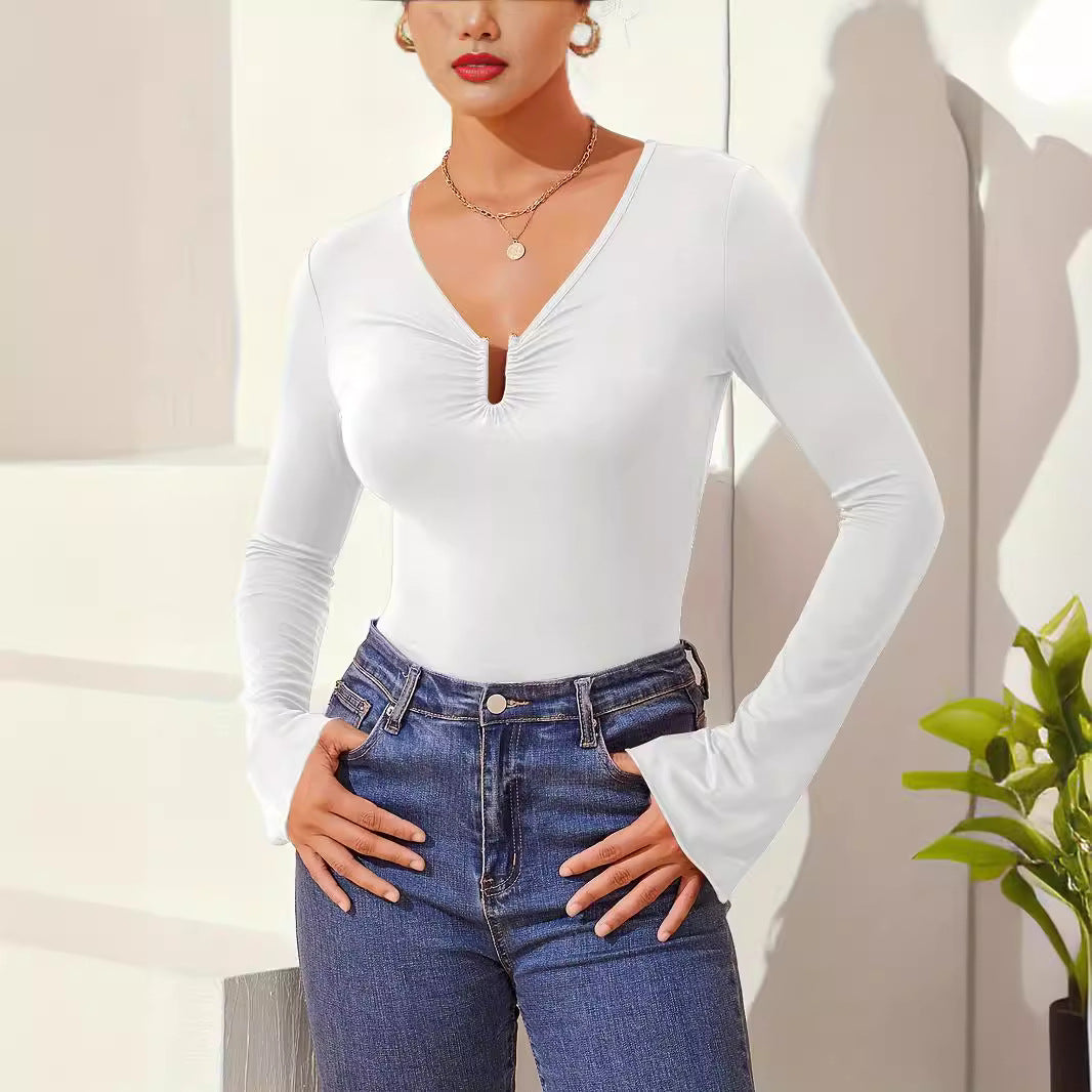 Damen nan tailliertes Langarmshirt mit gerafftem Schlitz-Ausschnitt und spitzem Zipfelsaum Echo Archiv