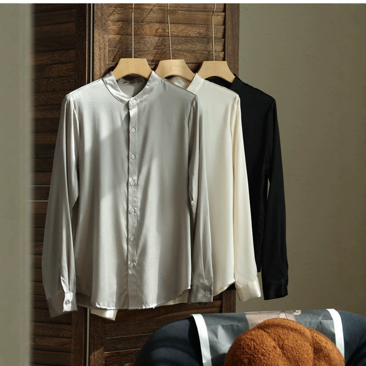 Damen Elegante satinierte Bluse mit knöpfbarem Ausschnitt Echoarchiv