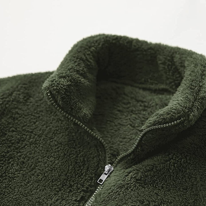 Herren Flauschige Fleecejacke mit hohem Kragen und praktischen Taschen Echoarchiv