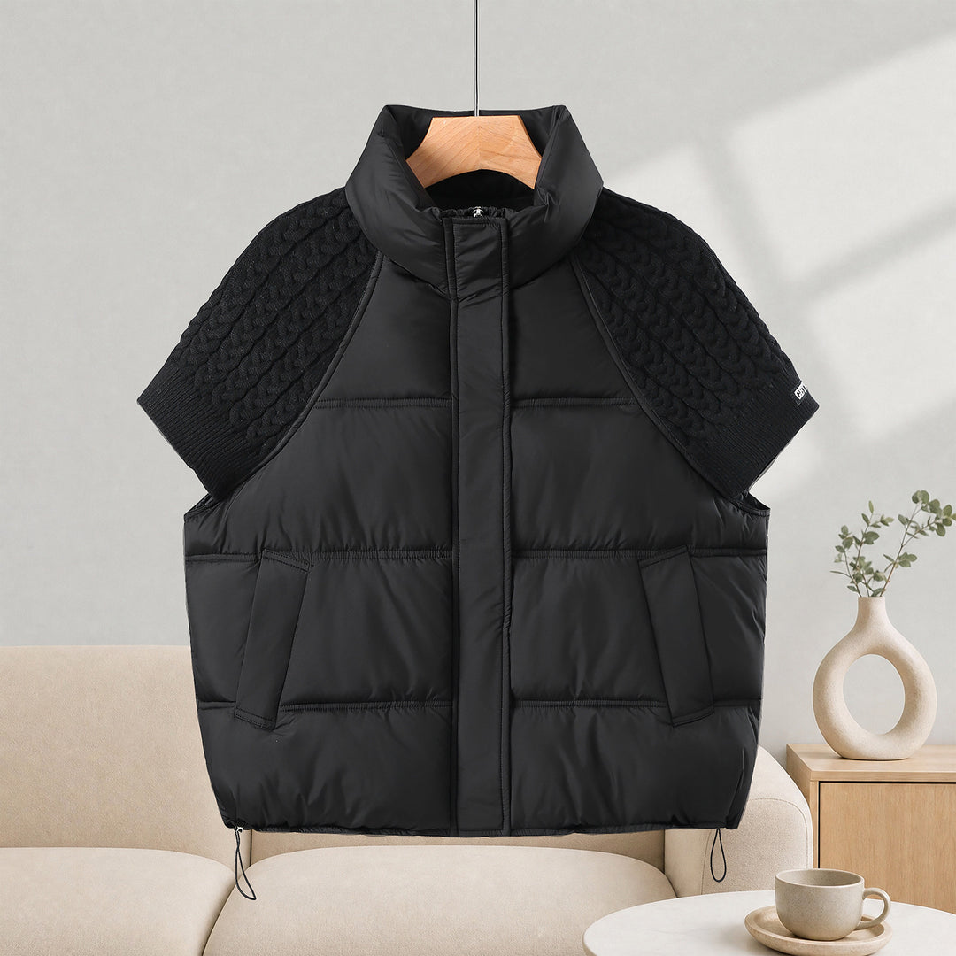 Damen Steppweste im Cape‑Look mit Zopfstrick‑Schultereinsatz und hohem Stehkragen Echo Archiv