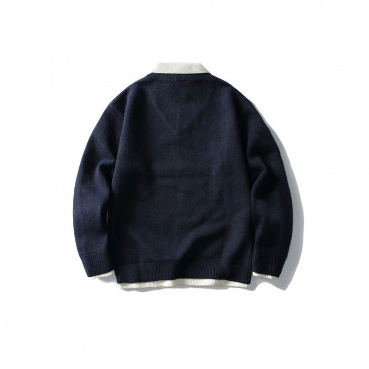 Unisex Oversize-Strickpullover mit kontrastierendem Polokragen und V‑Ausschnitt Echo Archiv