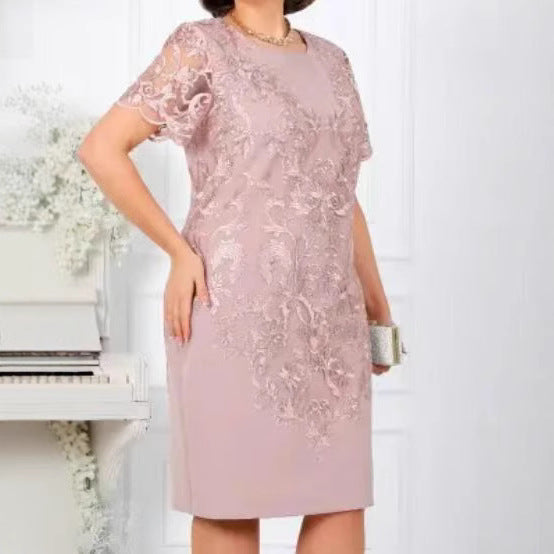Damen Elegantes Kleid mit floraler Spitze Echoarchiv