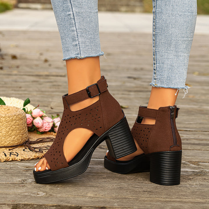 Damen  Cut-Out Knöchel-Sandalette mit mittelhohem Blockabsatz und perforiertem Veloursimitat Echo Archiv