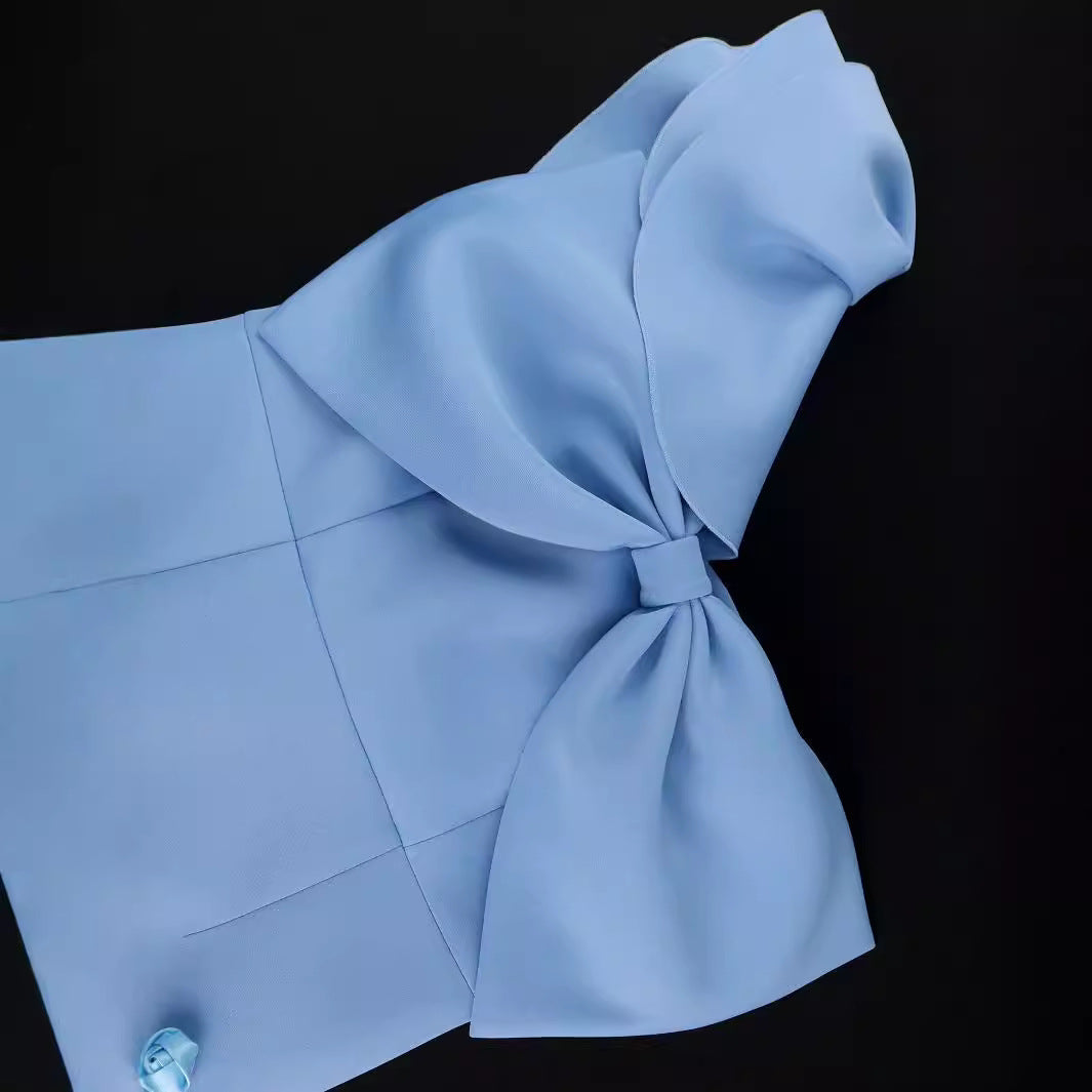 Damen figurbetontes Cocktailkleid mit voluminösem Schleifendesign Echo Archiv