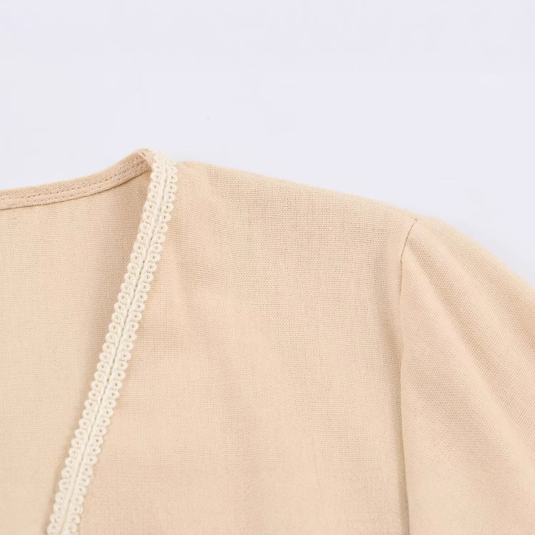 Damen Maxikleid-Kaftan mit Trompetenärmeln und Palmenstickerei Echoarchiv