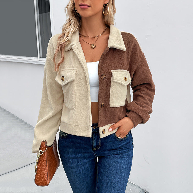 Damen Gekürzte Teddyjacke mit farbblockierten Ärmeln und Brusttaschen Echoarchiv