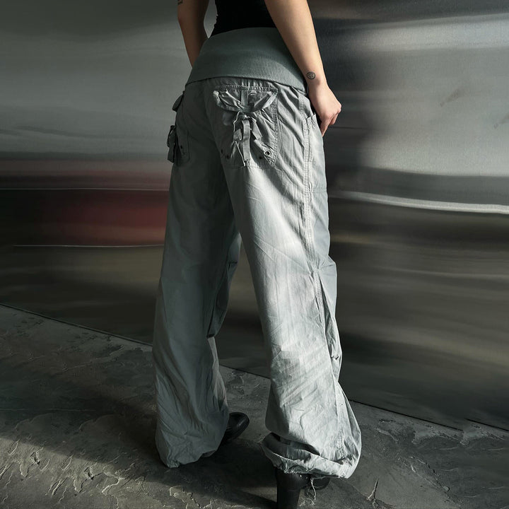 Damen Weite Cargo-Hose mit hohem Umschlagbund, Utility-Tasche und Kordelzug – Avélisse