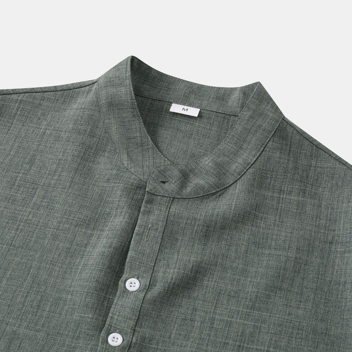Herren Kurzarmhemd mit modernem Henley-Ausschnitt und strukturierter Oberfläche Echoarchiv