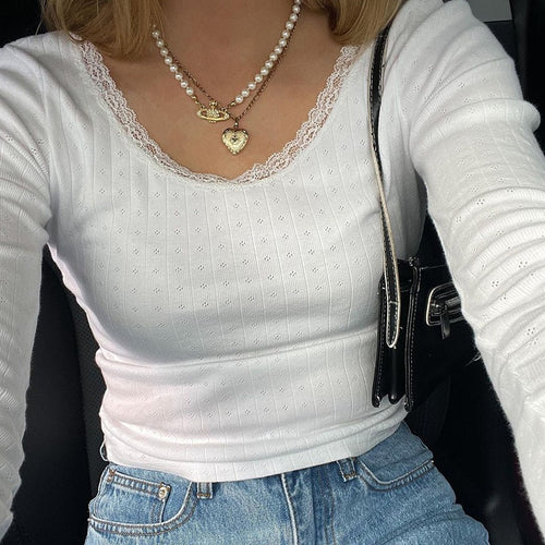 Damen Tailliertes Rippstrick-Cropped-Longsleeve mit Spitzenkante Echo Archiv