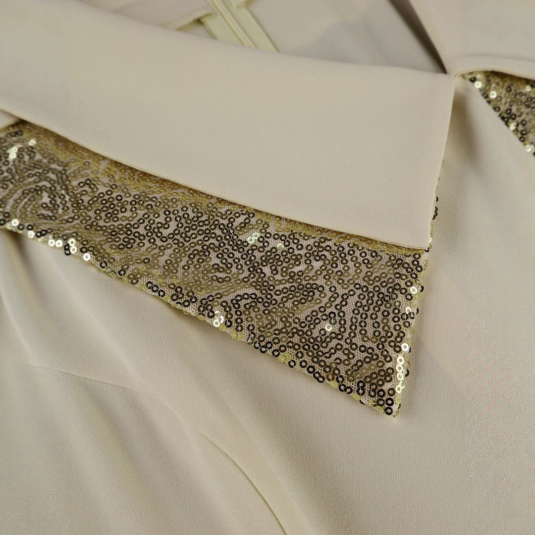 Damen Elegantes Kleid mit glamourösem Paillettenkragen Echo Archiv