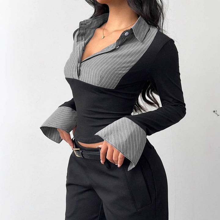 Damen Figurbetontes Langarmshirt mit Blusenkragen und gestreiften Manschetten – Avérine