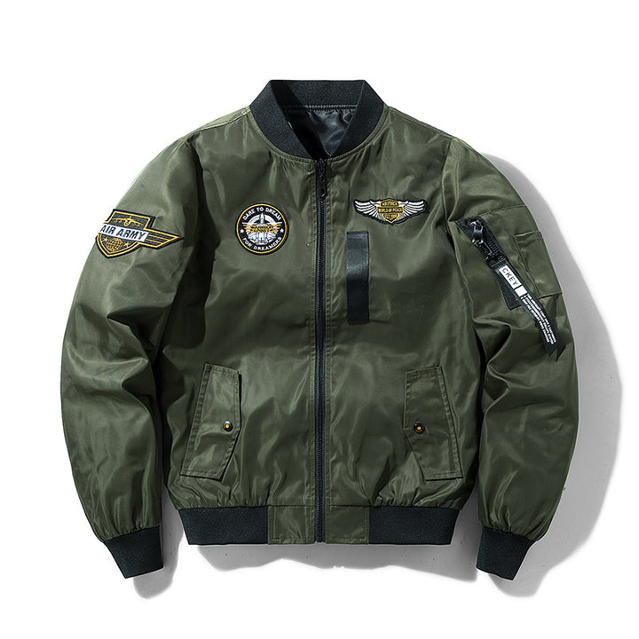 Herren Bomberjacke im Fliegerstil mit Nylon‑Shell, Patch‑Applikationen und Ärmeltasche Echoarchiv