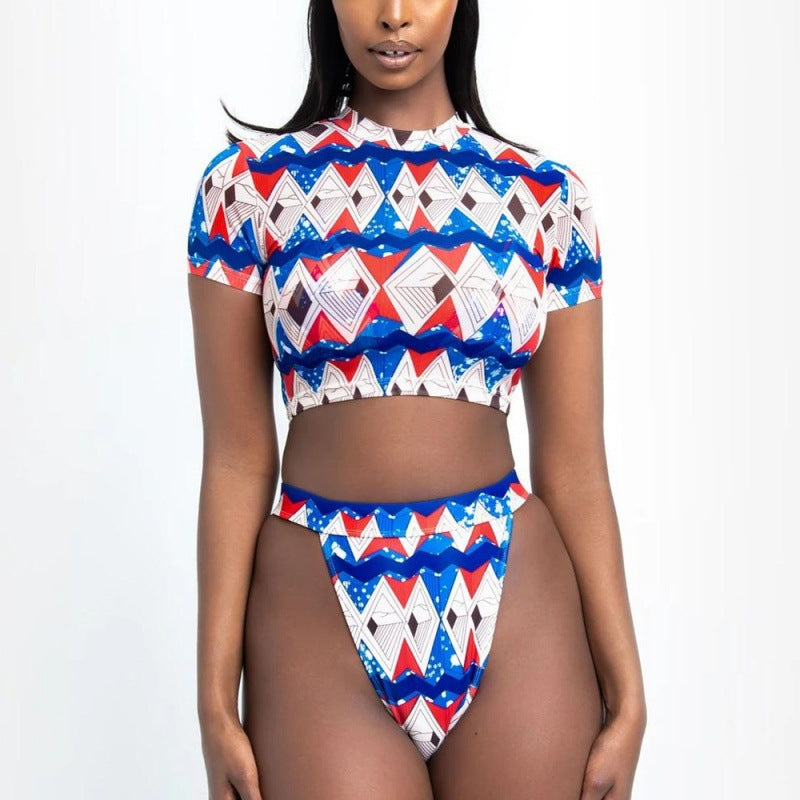 Damen Bikini-Set mit kurzem Oberteil und hohem Beinausschnitt Echo Archiv
