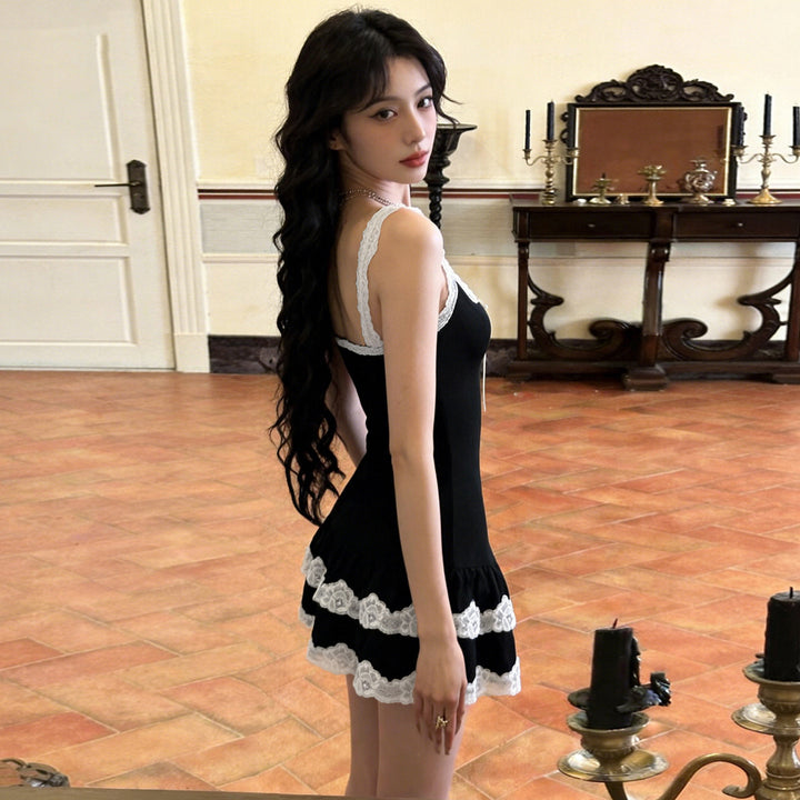 Damen Verspieltes Babydoll-Kleid mit Spitzenrand und verstellbaren Trägern Echo Archiv
