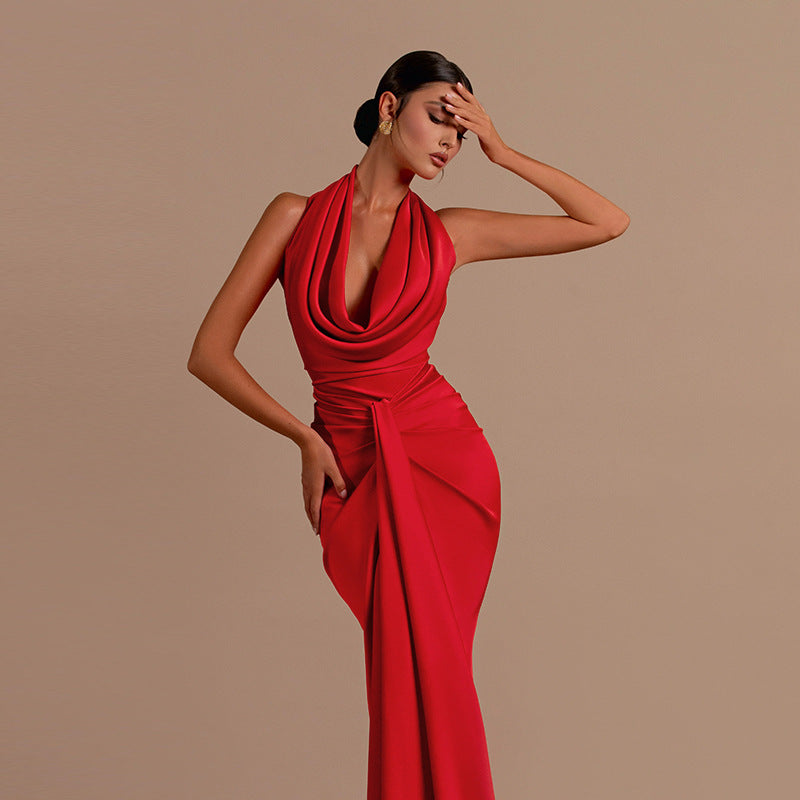 Damen Elegantes Maxikleid mit schmeichelndem Schnitt und tiefem V-Ausschnitt Echo Archiv