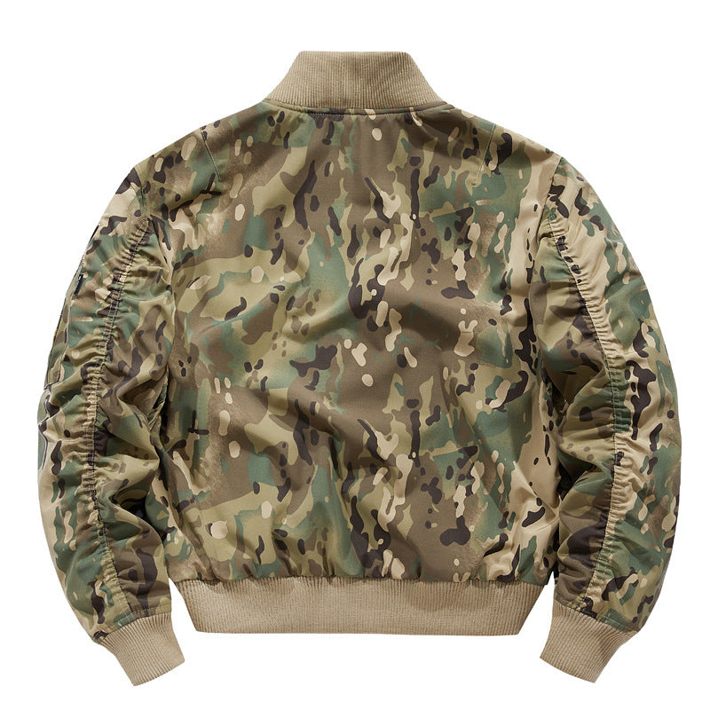 Herren Bomberjacke im Fliegerstil mit taktischen Mehrfachtaschen und Patch-Details Echoarchiv
