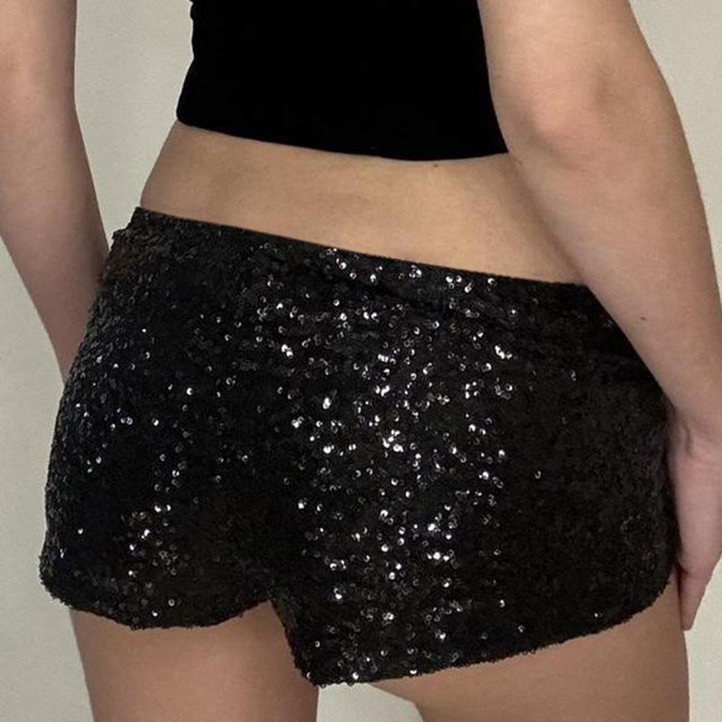 Damen figurbetonte Kunstleder-Shorts mit dekorativen Nieten und seitlichen Taschen Echo Archiv