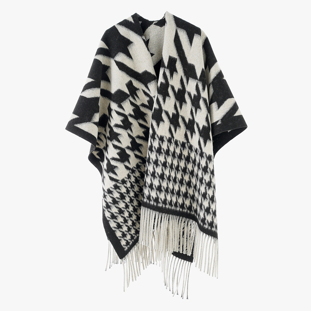 Damen Wollmix-Poncho mit Hahnentritt-Muster und Fransensaum – Célinea