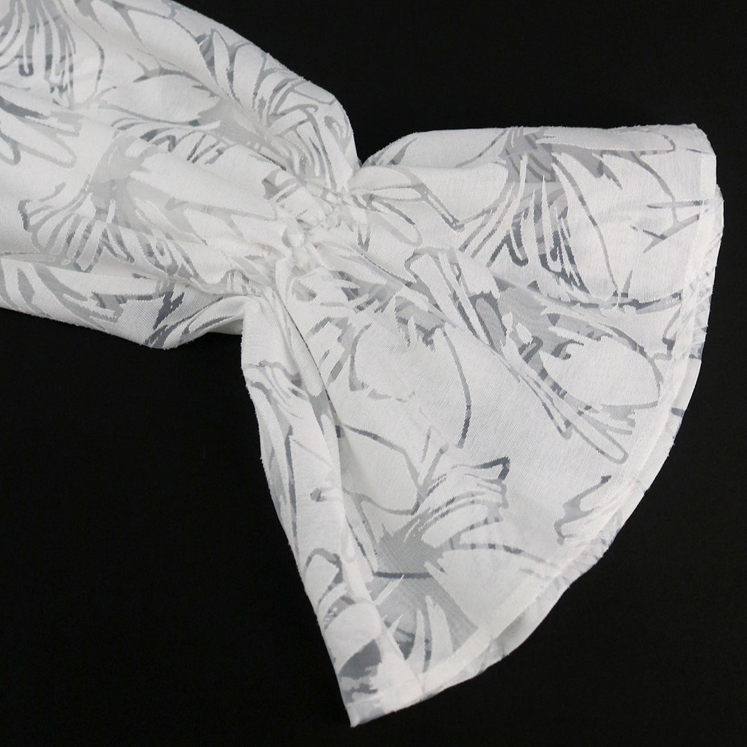 Damen Elegante Bluse mit voluminösen Ärmeln und floralem Muster Echo Archiv