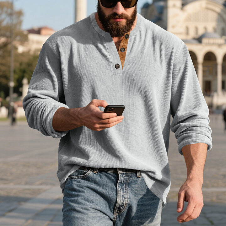 Herren nan langärmeliges Henleyshirt aus strukturierter Baumwollmischung mit Zierknopfleiste Echo Archiv