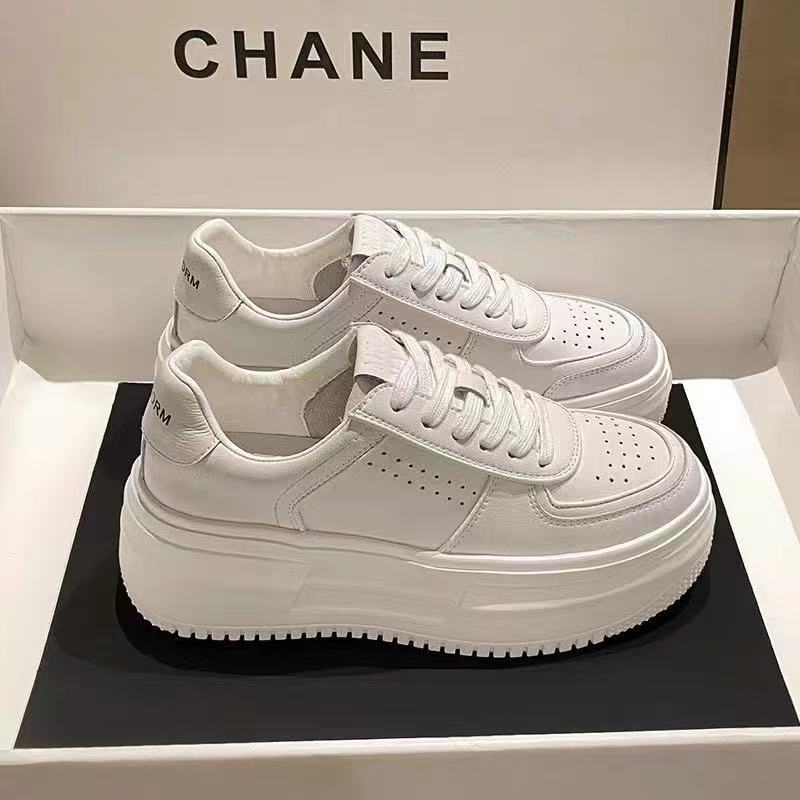 Damen Chunky Sneakers mit dämpfender Plattform und atmungsaktiver Oberflächenstruktur Echo Archiv