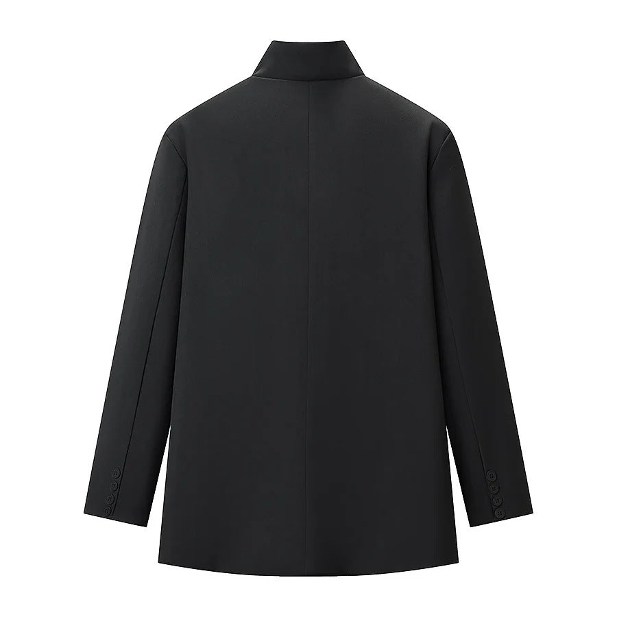 Herren kurzer Mantel mit Stehkragen asymmetrischer Knopfleiste und Pattentaschen – Montevé