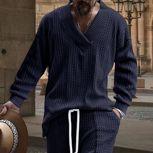 Herren nan grob gestrickter V-Ausschnitt-Pullover mit Zopfmuster und relaxed Fit Echo Archiv